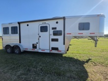 2017 Exiss Horse Trailer