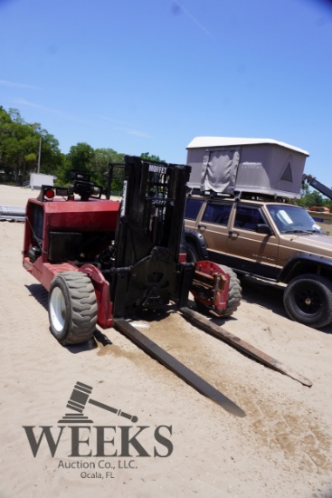 MOFFETT FORKLIFT (R)