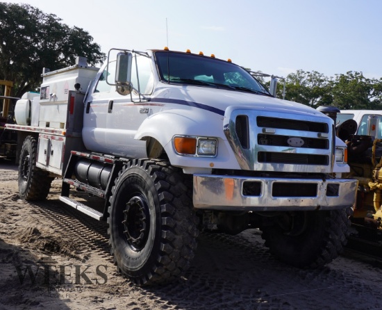 FORD F750 FLATBED (R)