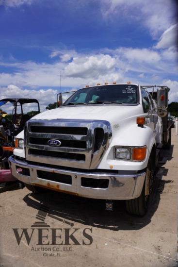 FORD F750 FLATBED (R)