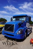 VOLVO D13 SEMI TRUCK (R)