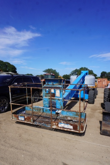 GENIE S60 4X4 MAN LIFT