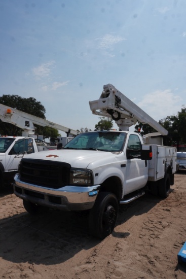 Ford F450 Bucket Truck