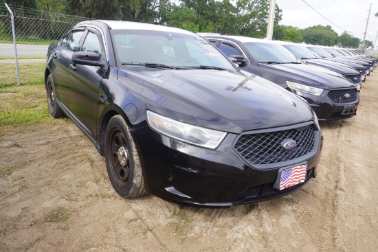 Ford Taurus White 2018
