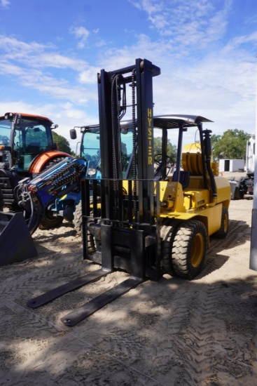 Hyster Hard Tire Forklift