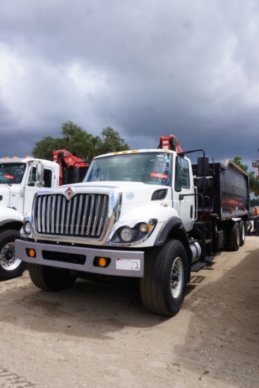 IH GRAPPLE DUMP TRUCK