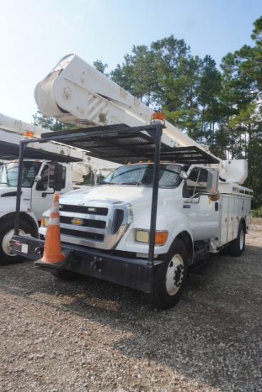 2013 Ford F750 Bkt Truck