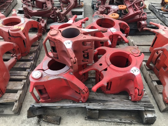 BJ (1) 8 5/8", (1) 7 5/8", (1) 7", (1) 6 3/8" & (1) 5 1/2" Center Latch Casing Elevators