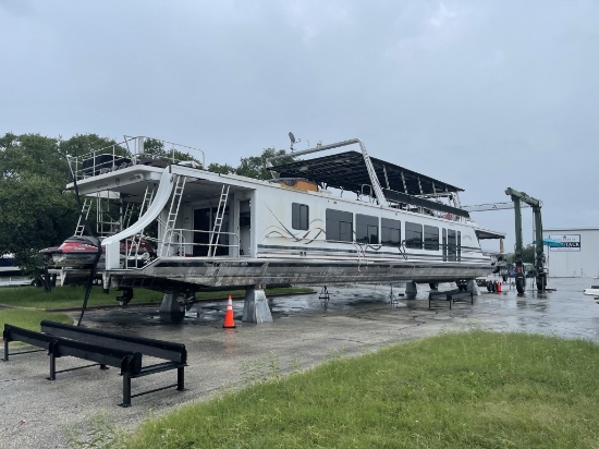 2000 SUMERSET HOUSEBOAT