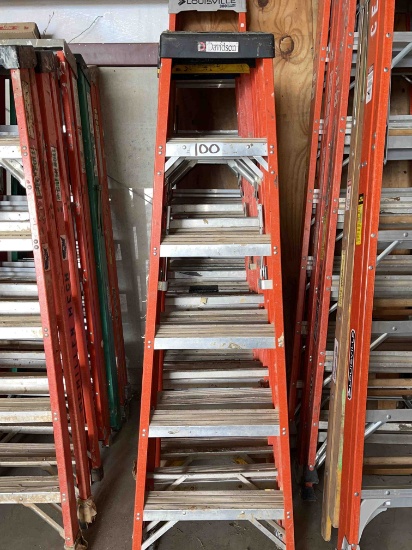 (5) 6' & (1) 8' Assorted Step Ladders