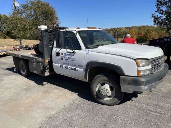 2005 Chevrolet 3500 1 Ton Dually Single Cab 8' Steel Flat Bed Pick Truck, 4x4, p/b Gas Engine
