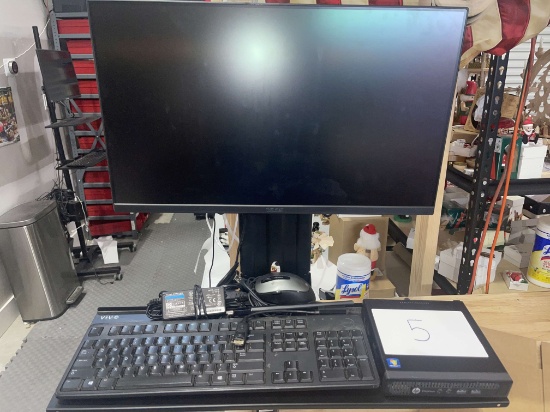 HP Elite Desk 705 G1, Thinlerain Monitor, Keyboard, Mouse, Wall Mount Rack