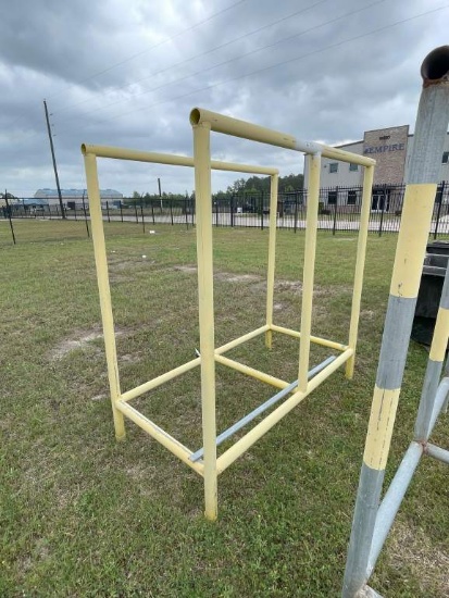 3'X6'X6' METAL PIPE STAND