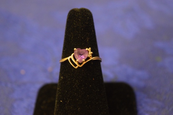 10 KT GOLD AND AMETHYST RING!