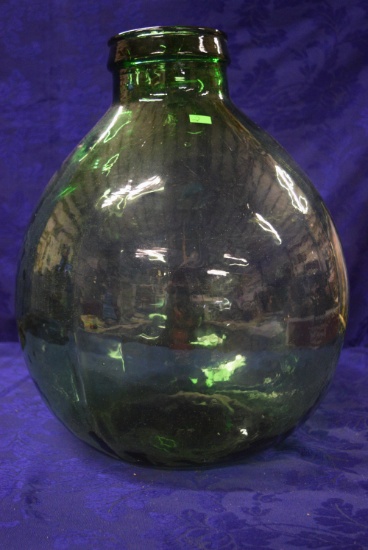 LARGE GLASS JUG!