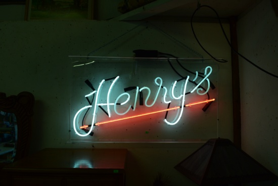 HENRYS NEON SIGN!