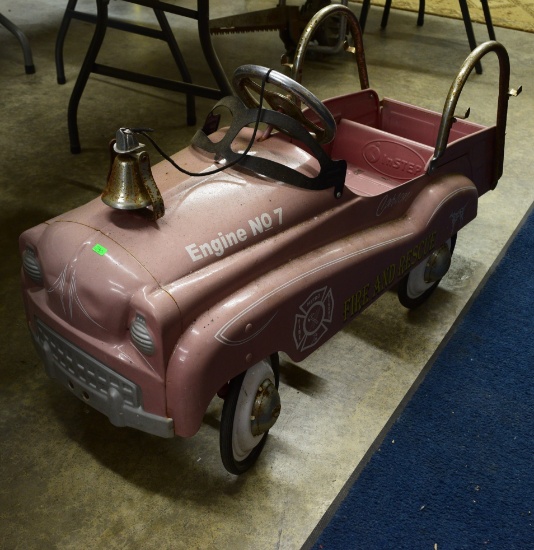 CHILDRENS ANTIQUE PEDAL CAR!