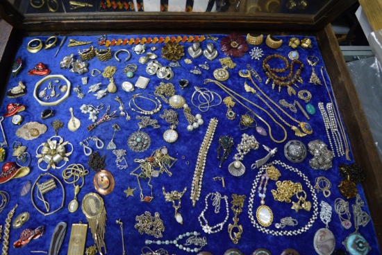 LARGE JEWELRY DISPLAY!