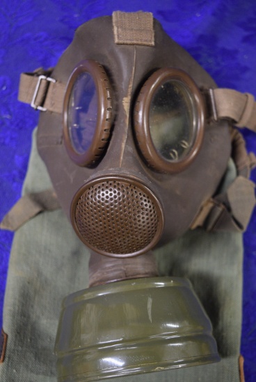 ORIGINAL NOS WWII ITALIAN M1935 GAS MASK!