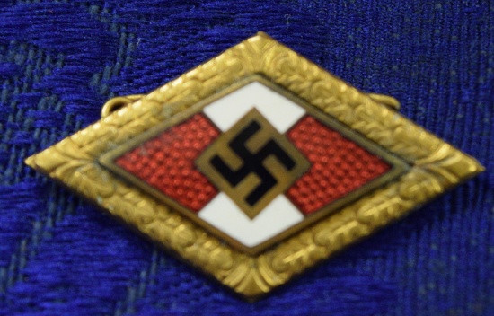 HITLER YOUTH PIN!