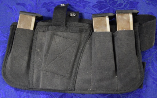 3 SMITH & WESSON MAGAZINES AND HOLDER!