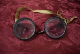 WWII VINTAGE GOGGLES!
