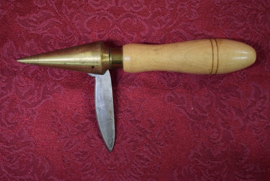 EXTREME RARE PLUMB BOB WITH KNIFE!