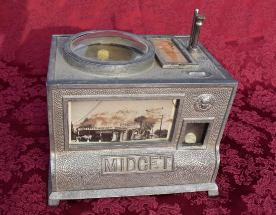 VINTAGE MIDGET COIN-OP GAMBLING MACHINE!