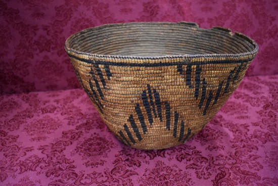 EXTREME EARLY ORIGINAL NATIVE AMERICAN BASKET!