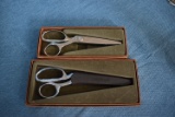 SET OF 2 VINTAGE GINGHER SHEARS IN BOX !
