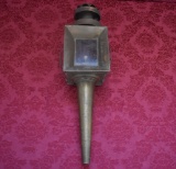 ANTIQUE HORSE AND CARRIAGE COACH LIGHT!