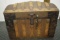 EXTREMELY OLD WOOD AND METAL STEAMER TRUNK!
