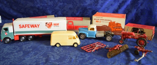 GREAT LOT OF MISC. VINTAGE TOYS!