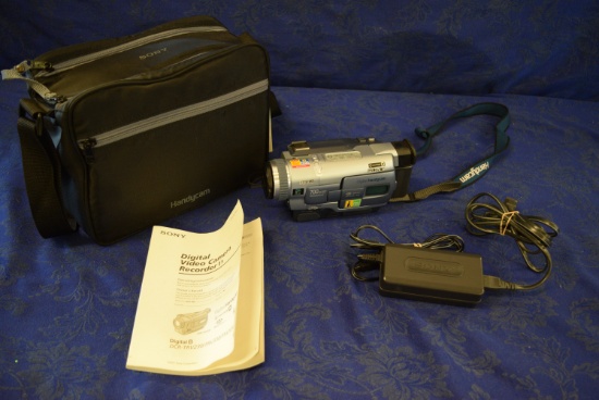 SONY DIGITAL 8 VIDEO CAMERA!