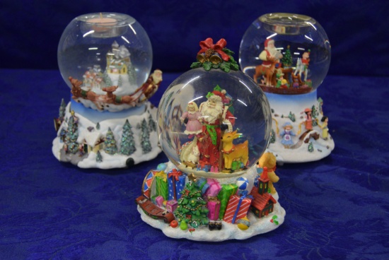 PARTYLITE MUSICAL SNOWGLOBES!