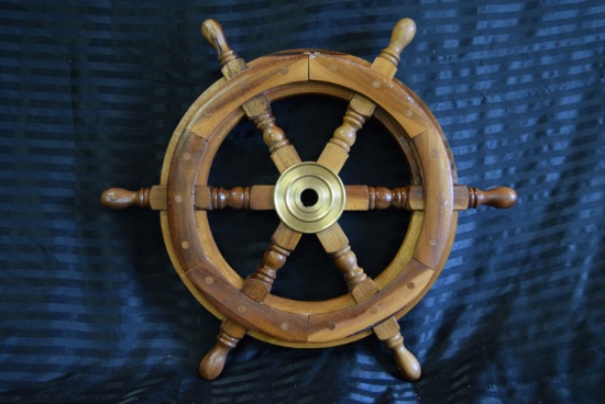 18" WOODEN BOAT STEERING WHEEL!