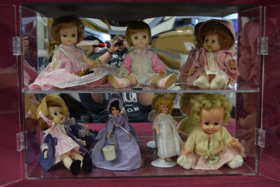 BEAUTIFUL DOLLS WITH SHOWCASE!