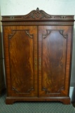 STUNNING BURLWOOD WARDROBE!