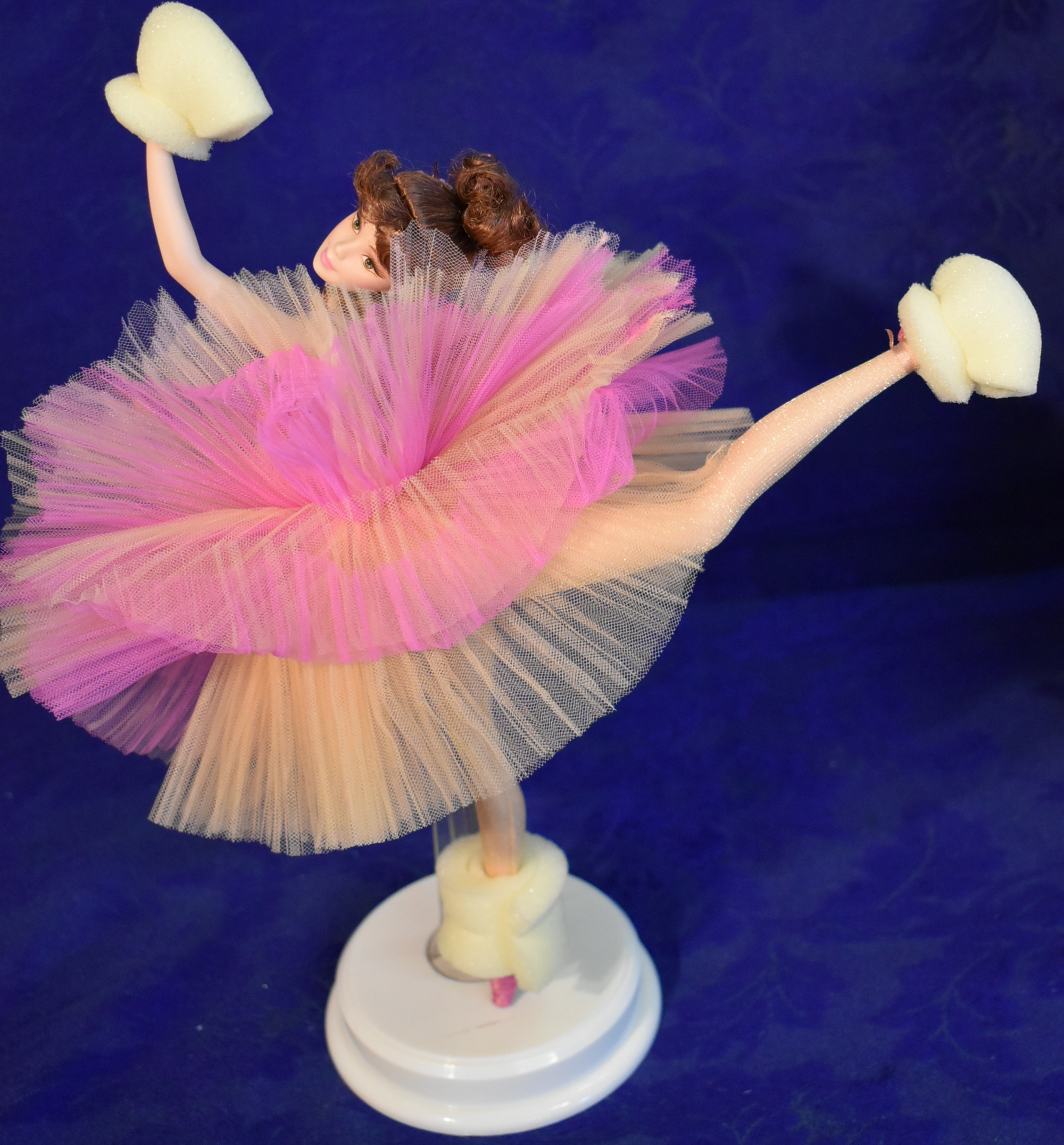 Sold at Auction: Prima Ballerina Classic Grace Porcelain Collection Barbie  Doll