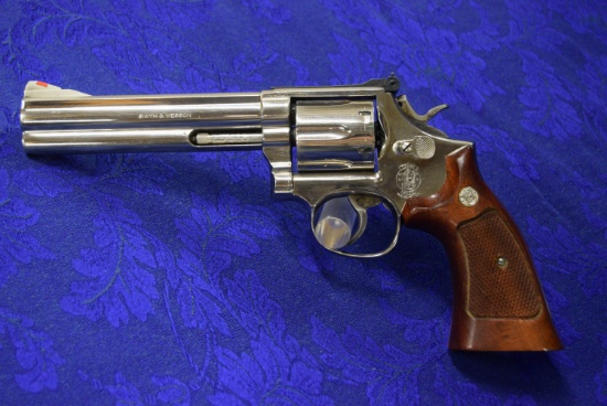 FIREARM/GUN SMITH & WESSON 586! H1523