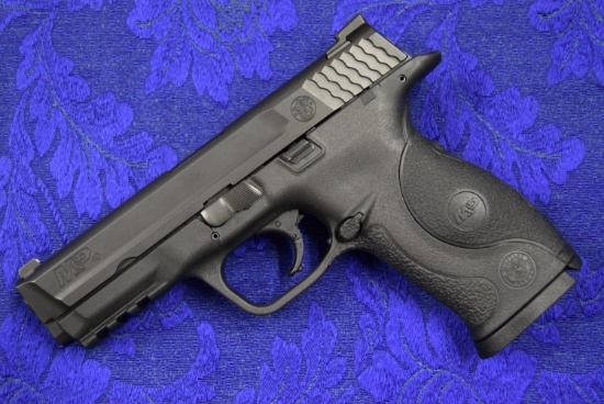 FIREARM/GUN SMITH & WESSON M&P! H1518