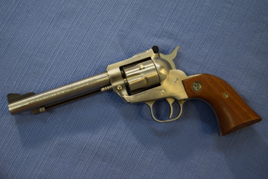 FIREARM/GUN RUGER SINGLE SIX! H1785