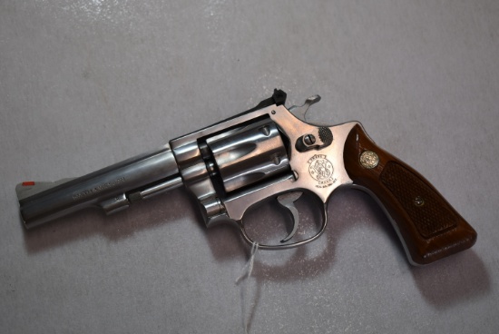 FIREARM/GUN S&W 651!!! H25