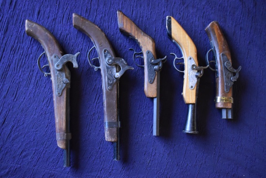VINTAGE PIRATE CAP GUNS!!