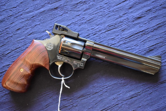 FIREARM/GUN TAURUS 66!! H251