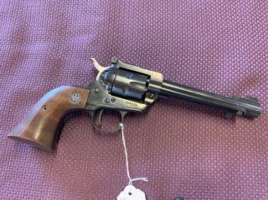 FIREARM/GUN RUGER SINGLE SIX!! H104
