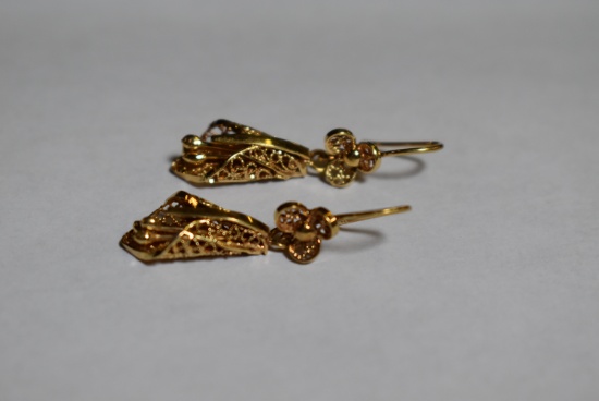 ESTATE GOLD EARRINGS!!