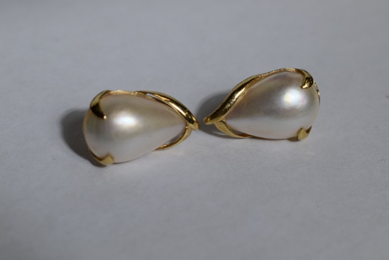 ESTATE PEARL EARRINGS!!