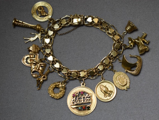 14KT GOLD CHARM BRACELET!! 0/A