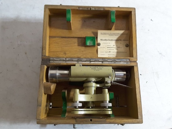 Thwulff-helsinki Max Hildebrand Freiberg/sachsen #132282 Approx. 5"t X Appr